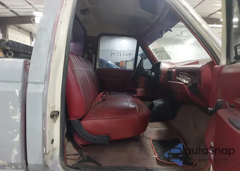 1990 Ford F150 z USA, uszkodzony, nr VIN 1FTDF15Y0LKA92868